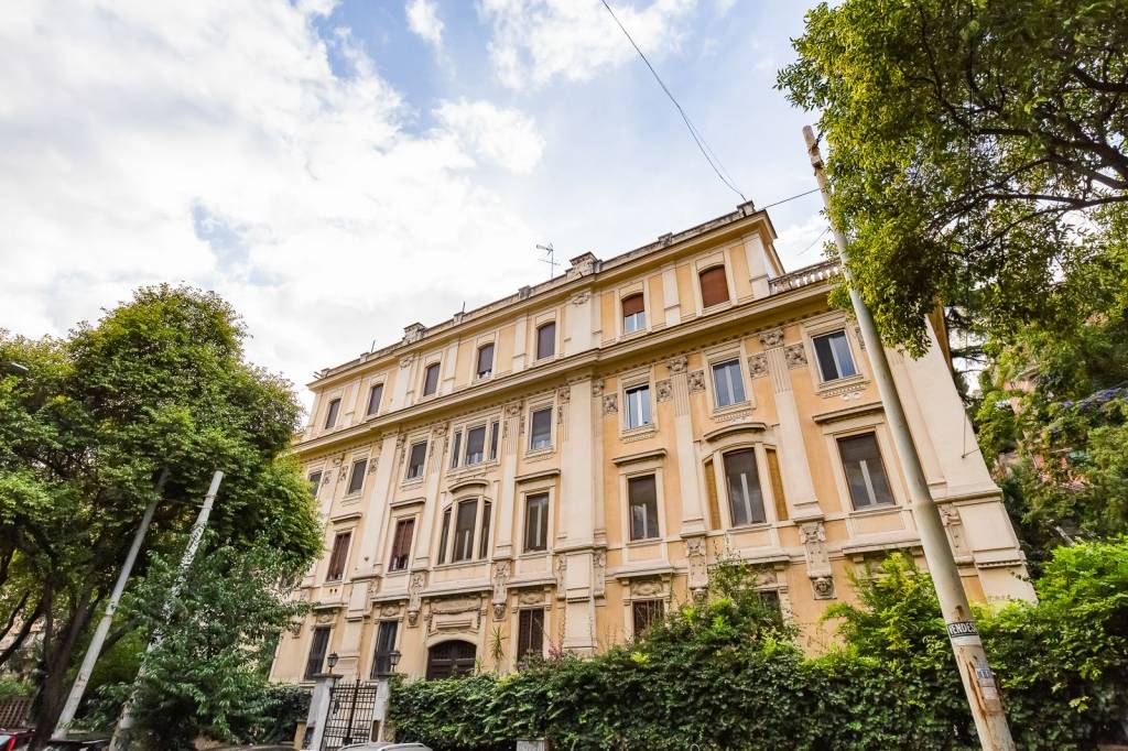 Appartamento in vendita a Roma viale di Trastevere