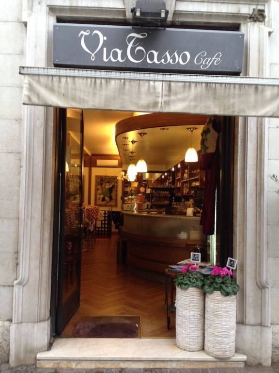 Bar in vendita a Bergamo via Torquato Tasso