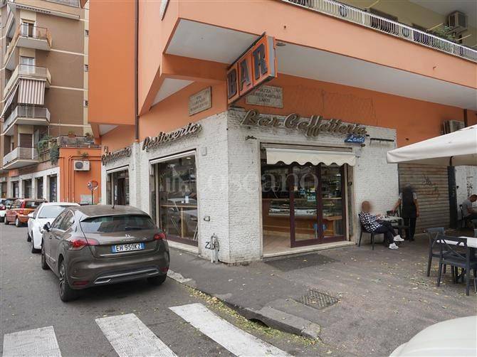 Bar in vendita a Roma piazza Federico Marcello Lante
