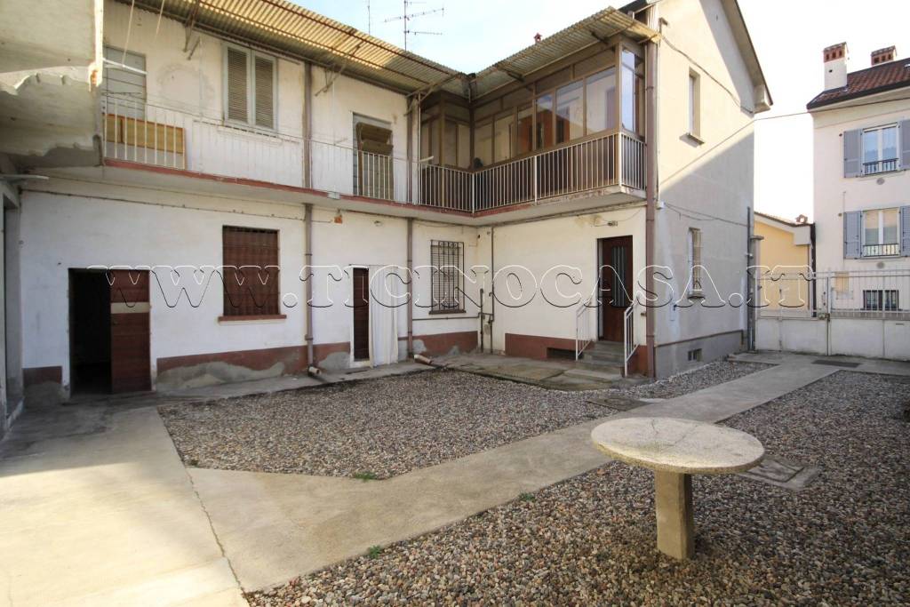 Villa Bifamiliare in vendita a Marcallo con Casone via Alessandro Volta