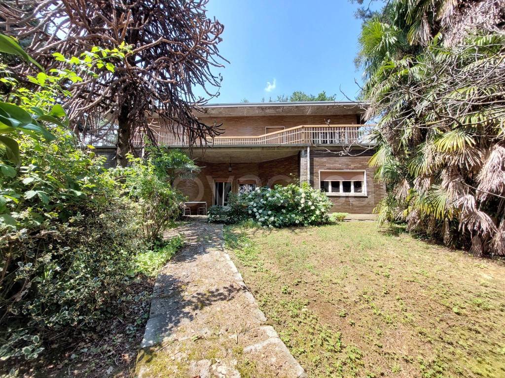 Villa in vendita a Correzzana via John e Robert Kennedy, 23