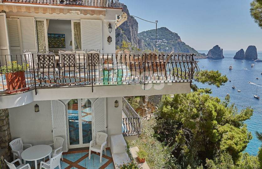 Appartamento in vendita a Capri via Piccola Marina