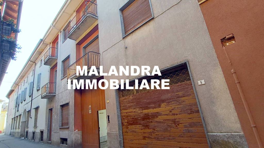 Casa Indipendente in vendita a Oleggio corso Giacomo Matteotti, 73