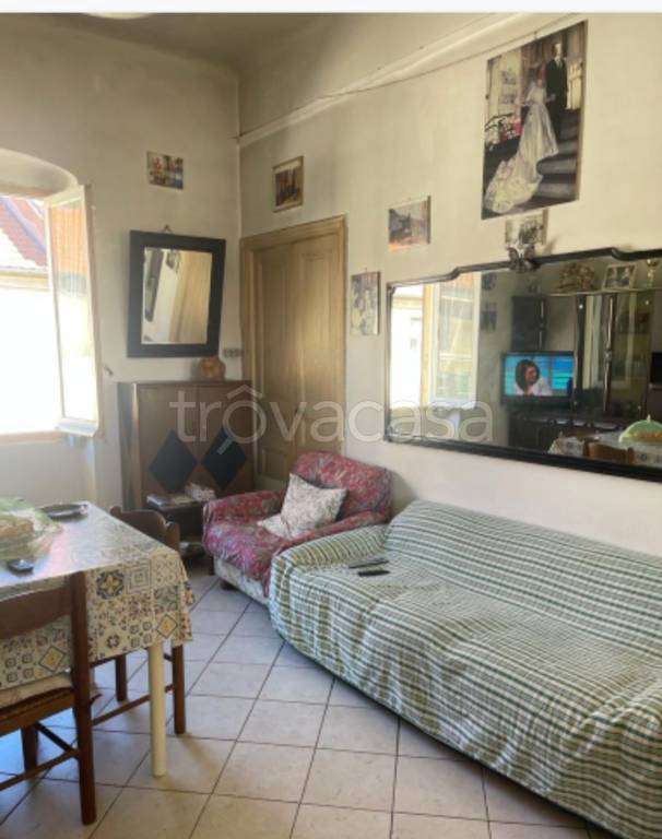 Appartamento in vendita ad Albenga via Enrico d'Aste