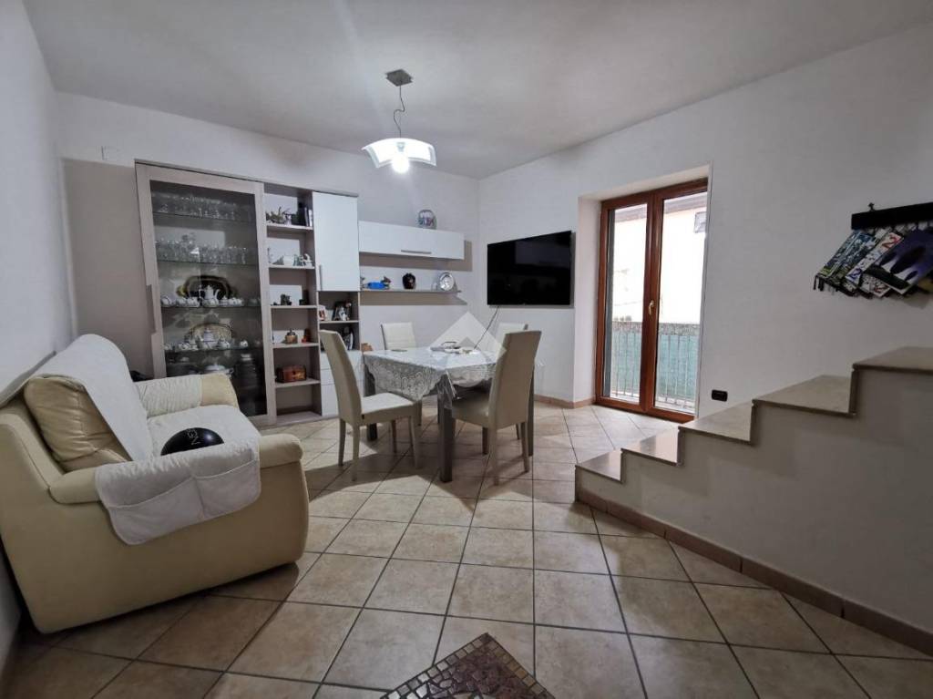 Appartamento in vendita a Castellammare di Stabia via Privati, 60