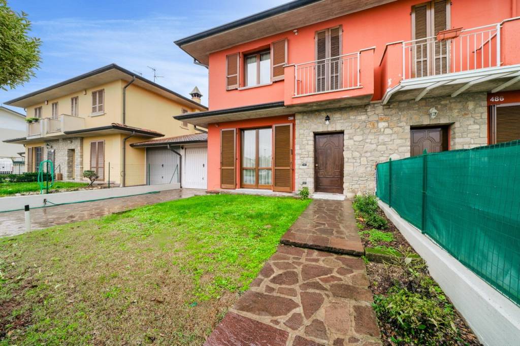 Villa in vendita a Fontanella via Antonio Arnoldi