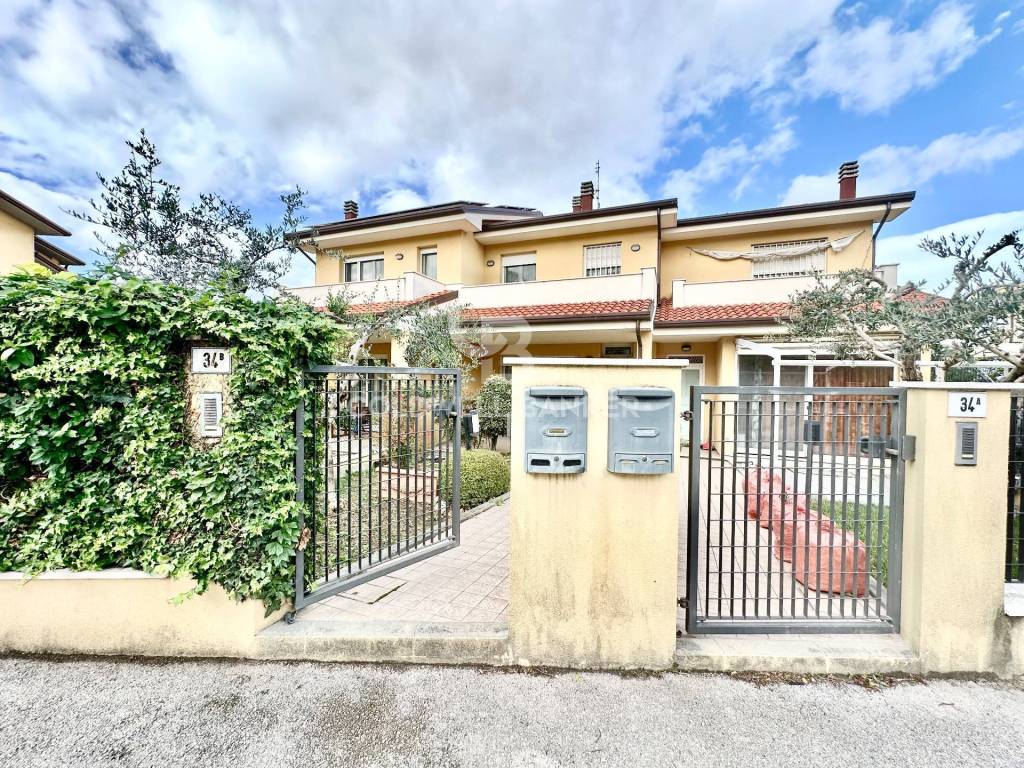 Appartamento in vendita a Coriano via Primo Maggio, 34