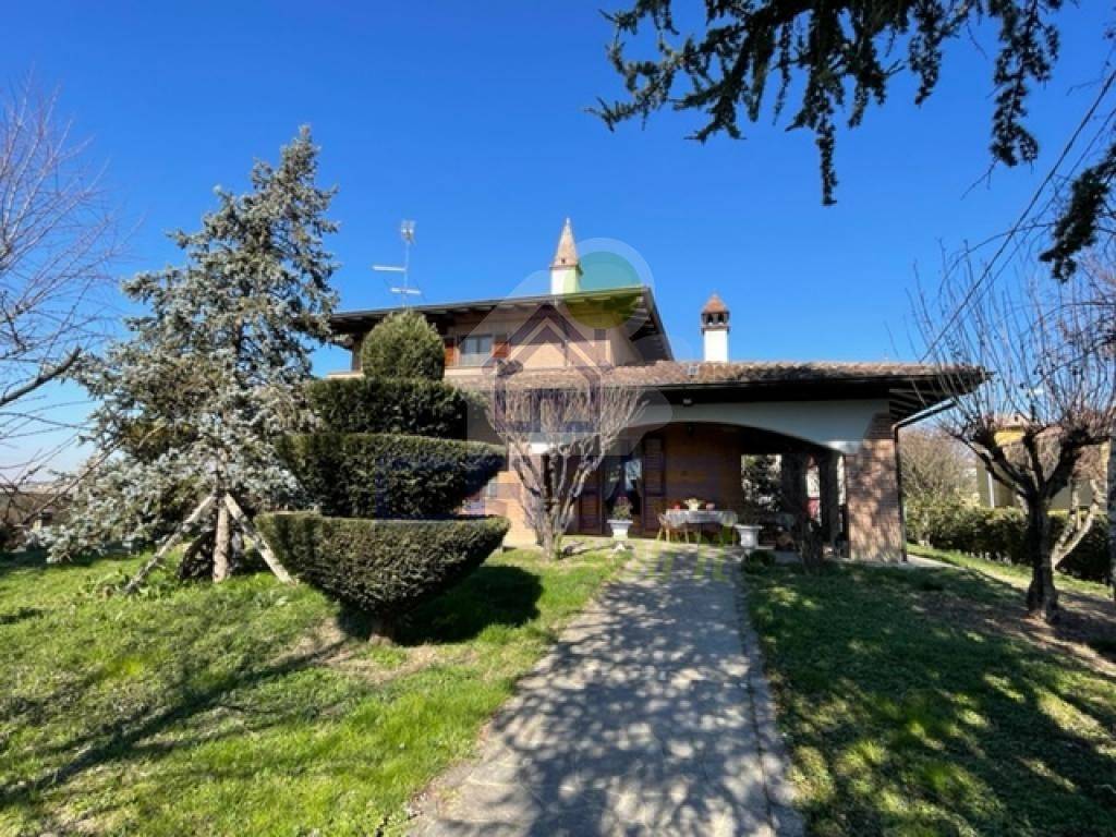 Villa in vendita a Monticelli d'Ongina via Gambina Monticelli d'Ongina