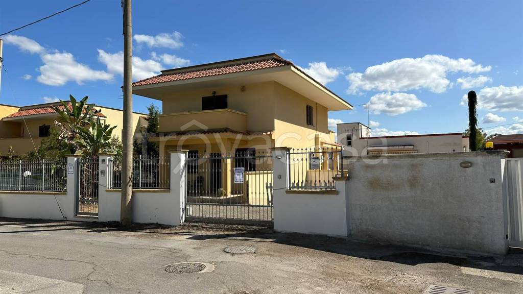 Villa in vendita a Taranto via biancospino