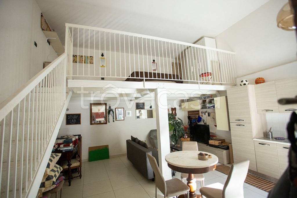 Loft in in vendita da privato ad Afragola piazza Emanuele Gianturco, 48