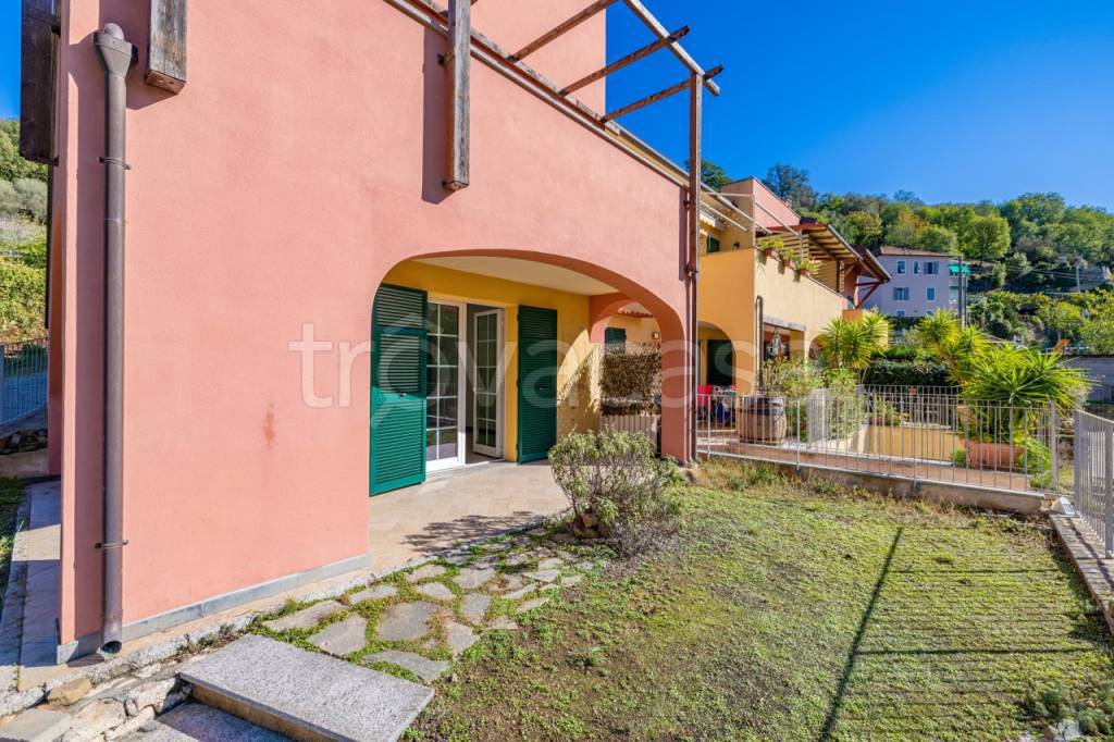 Appartamento in vendita a Finale Ligure via Calice, 55