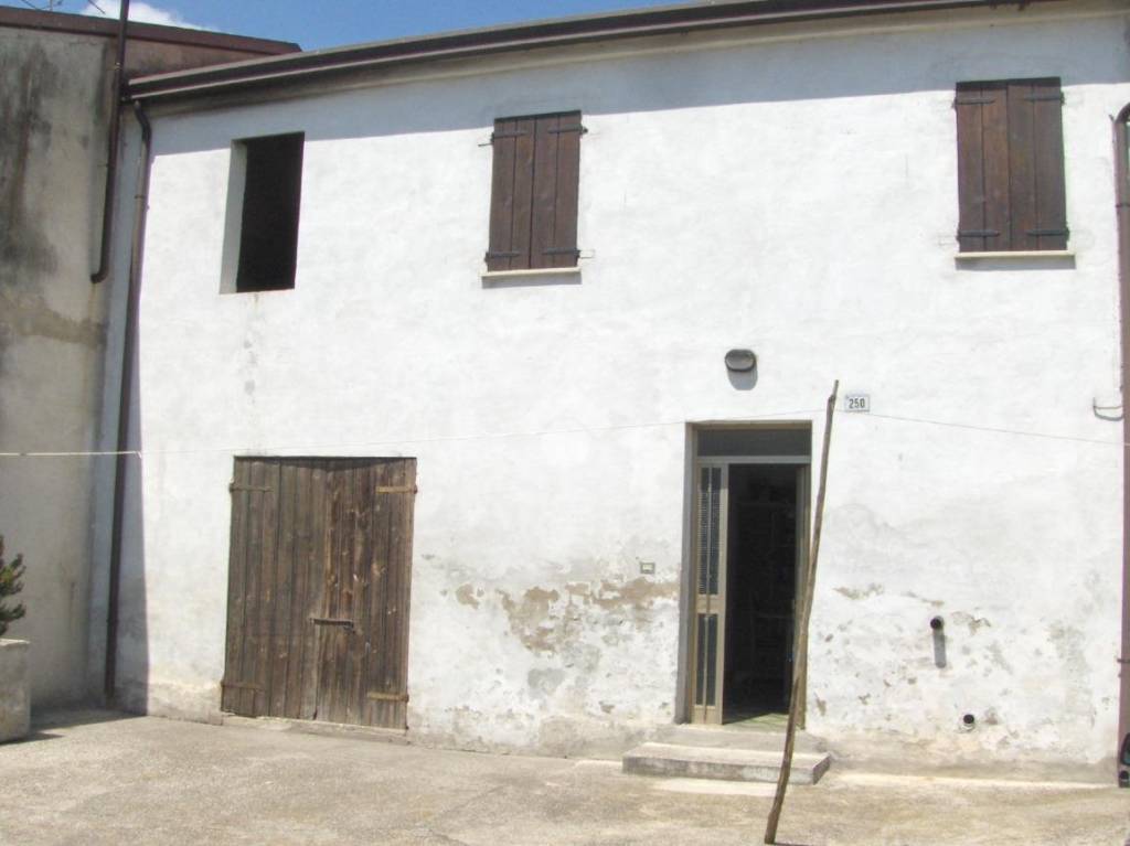 Casa Indipendente in vendita a Vighizzolo d'Este via Valli, 62