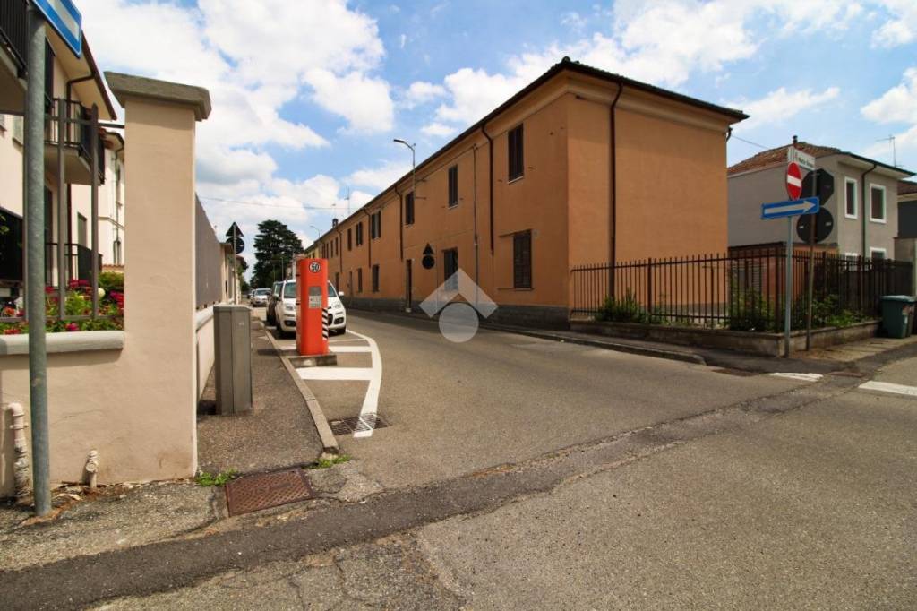 Appartamento in vendita a Sannazzaro de' Burgondi via n. Sauro, 9