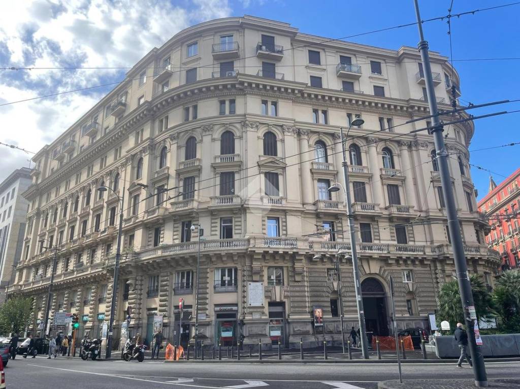 Appartamento in vendita a Napoli piazza giovanni bovio, 22