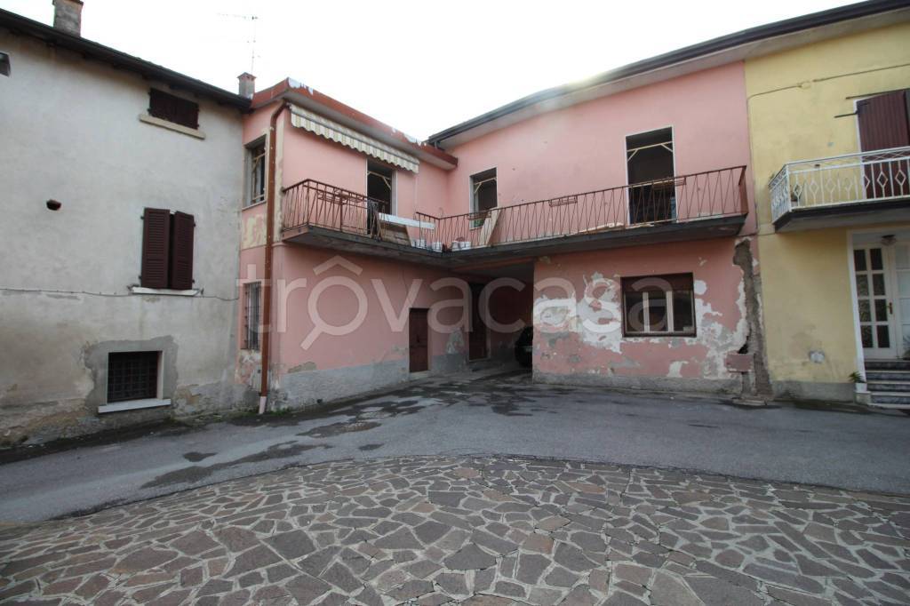 Casa Indipendente in vendita a Pozzolengo vicolo Carubbio