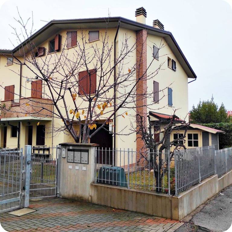 Casa Indipendente in in vendita da privato a Dozza via Anselmo Marabini, 10