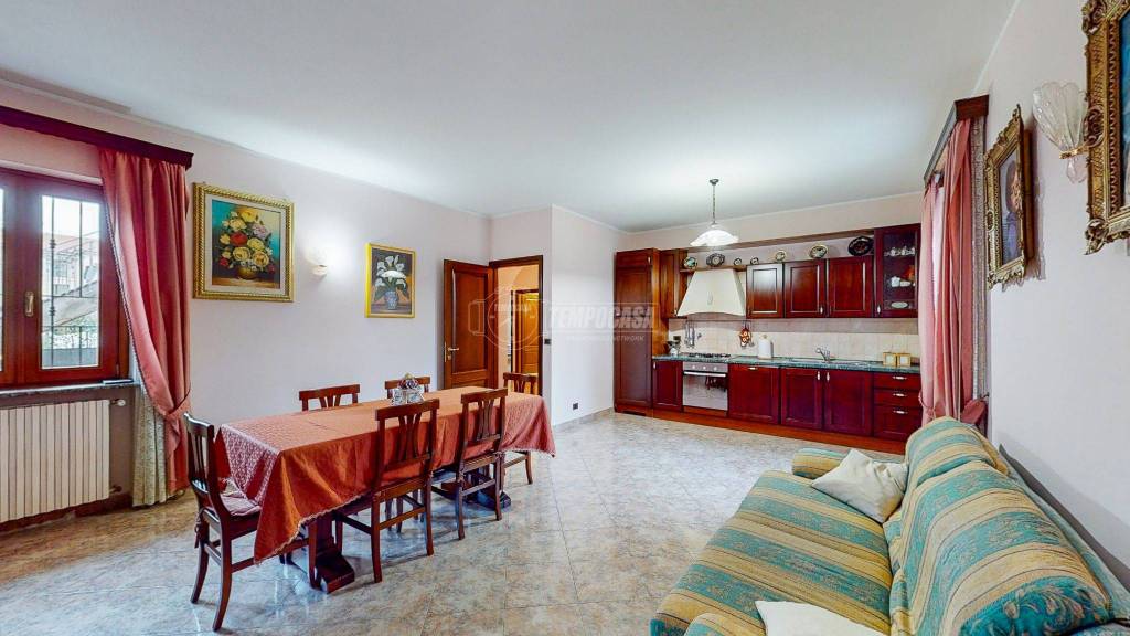 Appartamento in vendita a Carignano via Borgo Vecchio 30