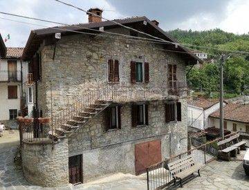 Casa Indipendente in in vendita da privato a Fabbrica Curone frazione Pareto, 2