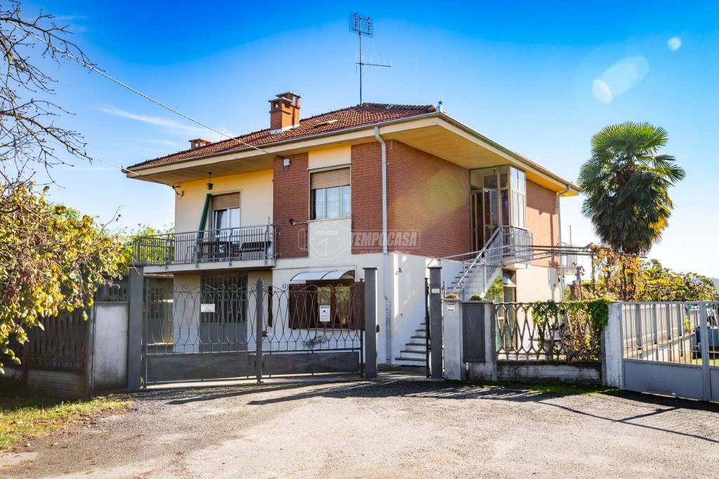 Villa Bifamiliare in vendita a Chivasso strada per casale fraz. Castelrosso