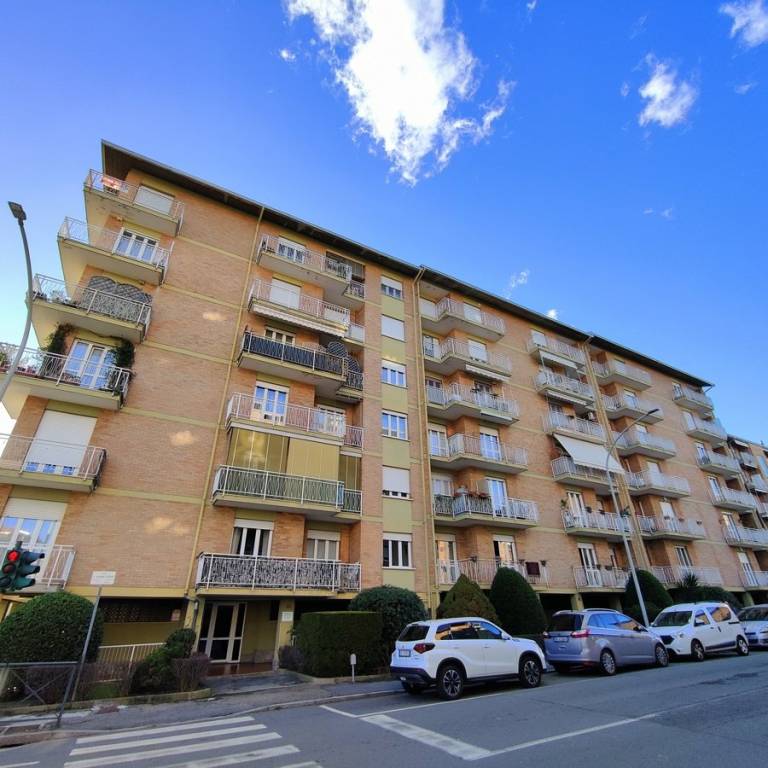 Appartamento in vendita a Biella via Rosmini , 20