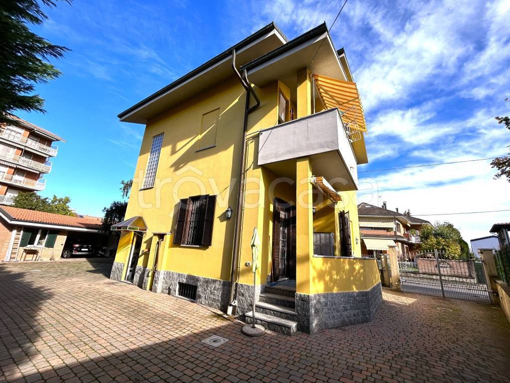 Villa Bifamiliare in vendita ad Alessandria strada Casalcermelli