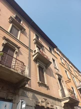 Appartamento in vendita a Milano via Carlo Imbonati, 71