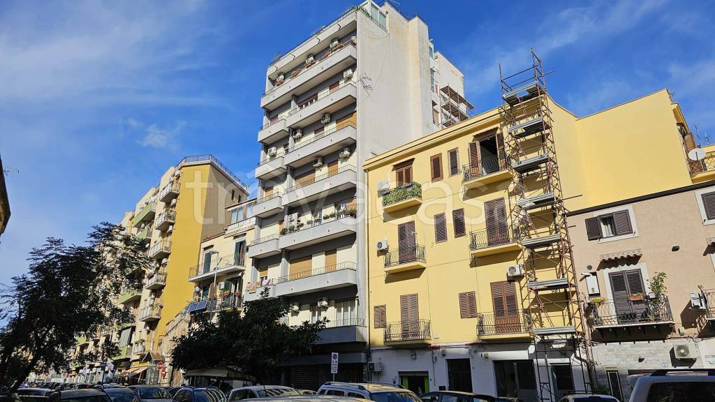 Appartamento in vendita a Palermo via Noce