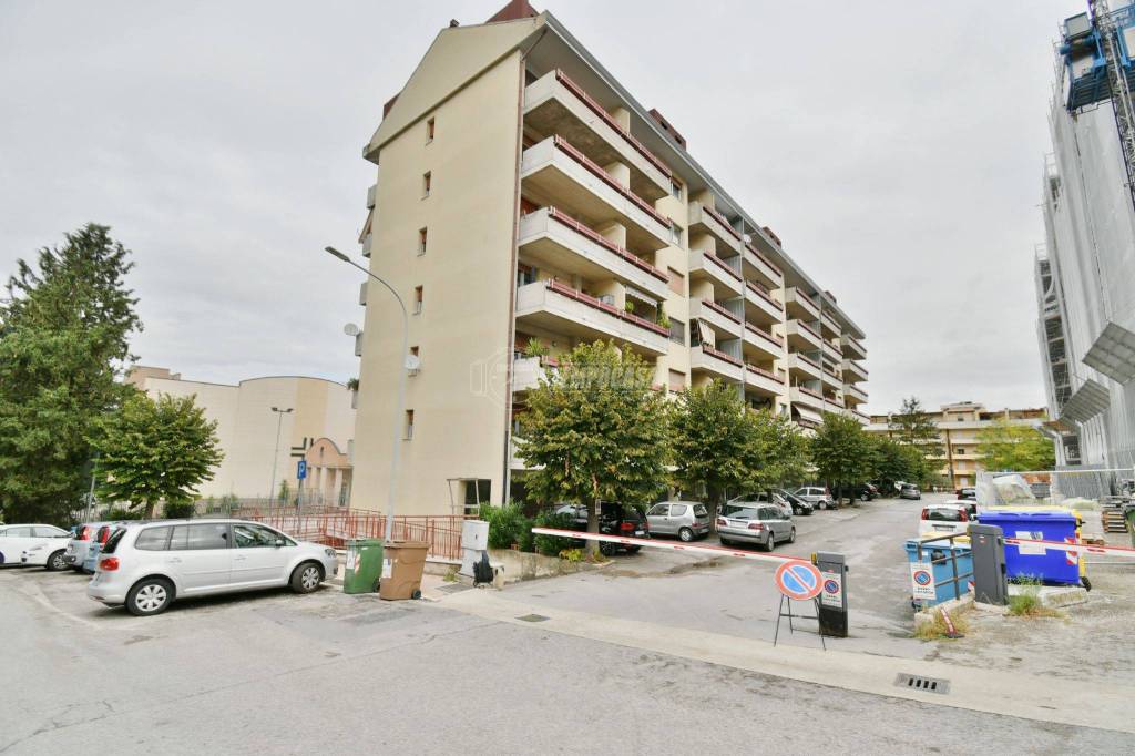Appartamento in vendita a Folignano via Alessandria 11