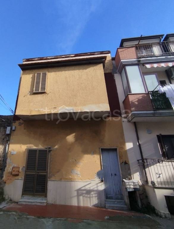 Casa Indipendente in vendita a Casalnuovo di Napoli via Vittorio Emanuele III