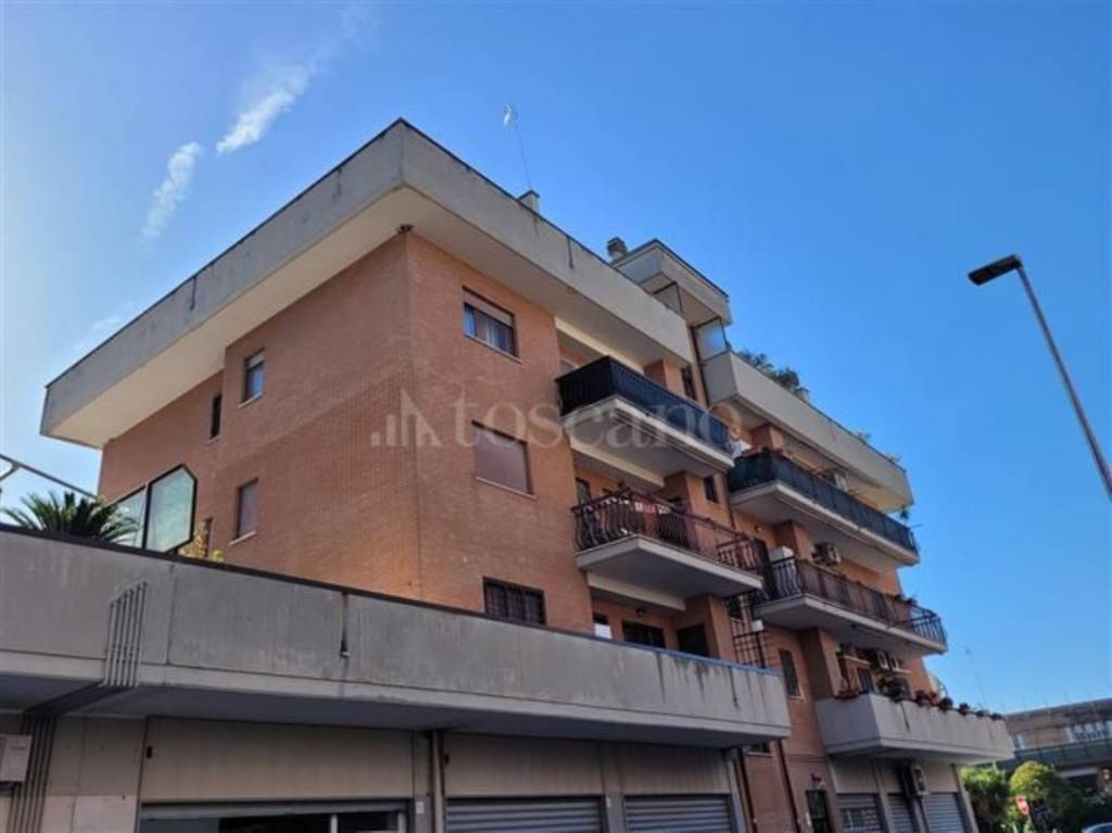 Appartamento in vendita a Monterotondo via Val di Fassa