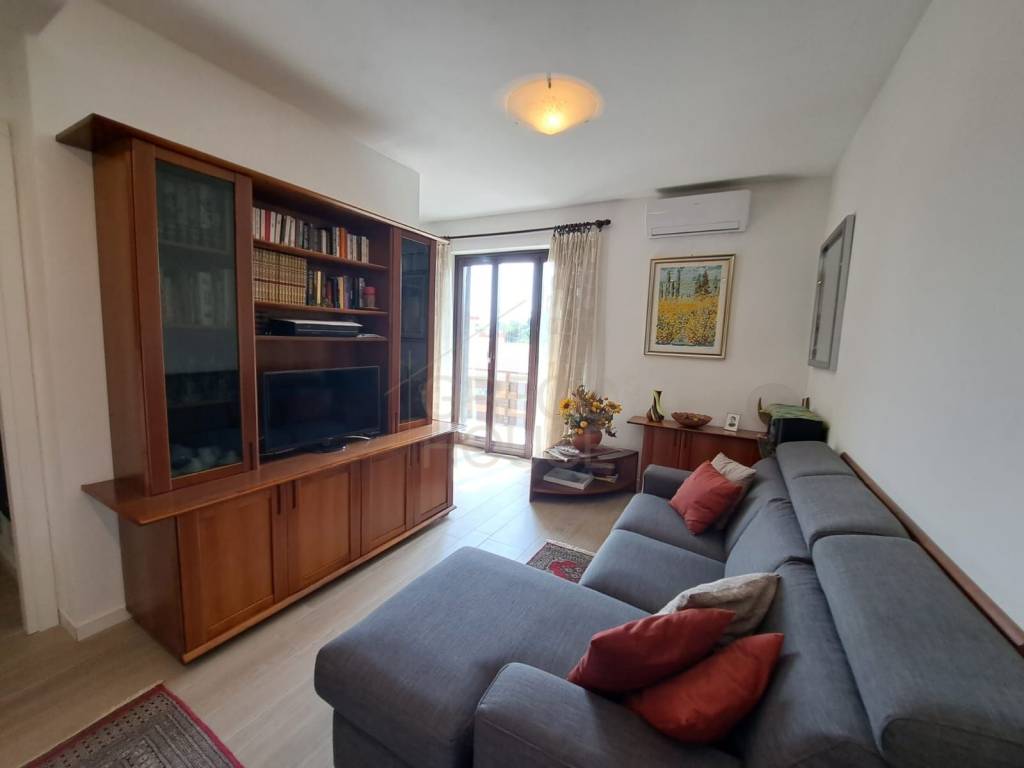 Appartamento in vendita a Gallarate via Varese