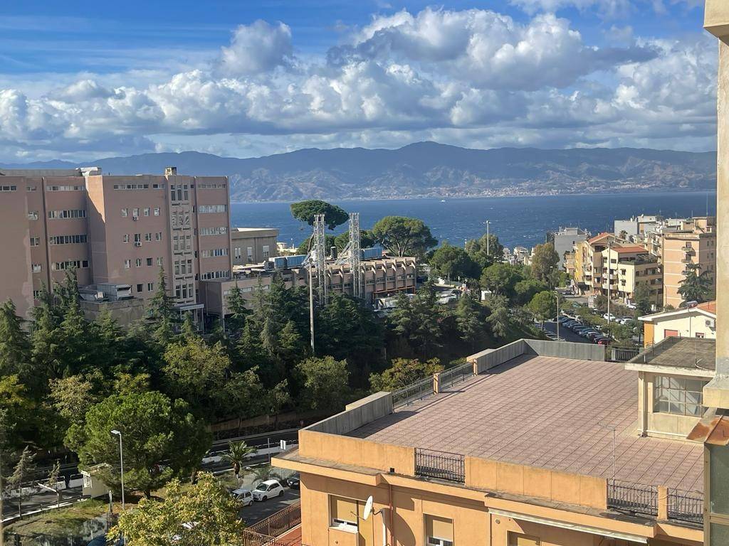 Appartamento in vendita a Reggio di Calabria via Rausei