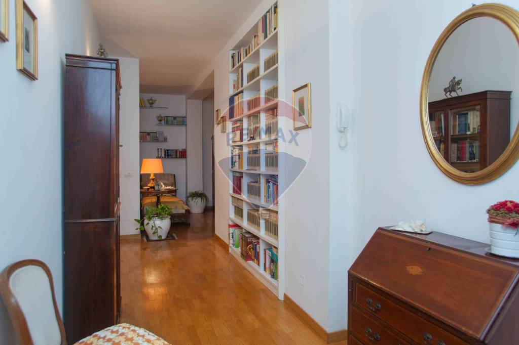 Appartamento in vendita a Milano via Principe Eugenio, 8