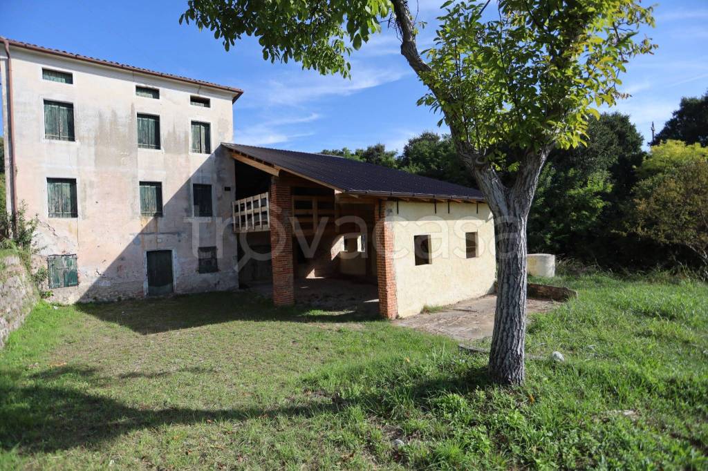 Villa in vendita a San Zenone degli Ezzelini via Sopracastello