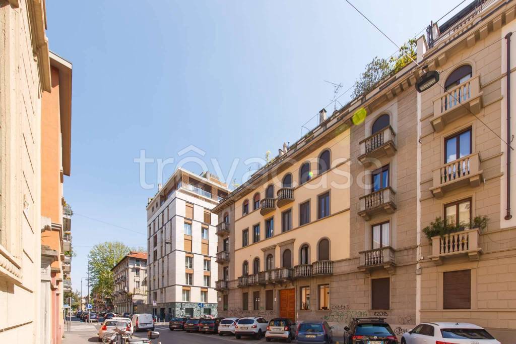 Appartamento in vendita a Milano via Marcona 40