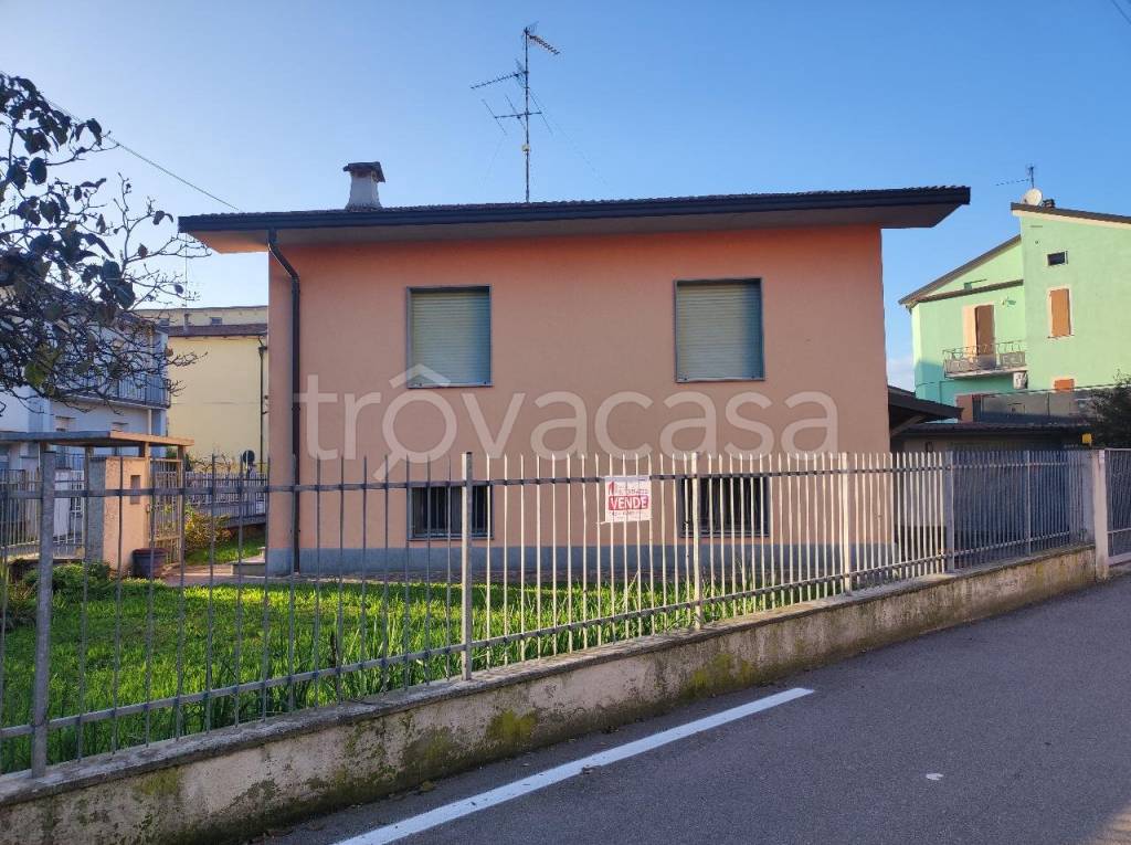 Villa in vendita a Cremona via Agostino Aglio, 34