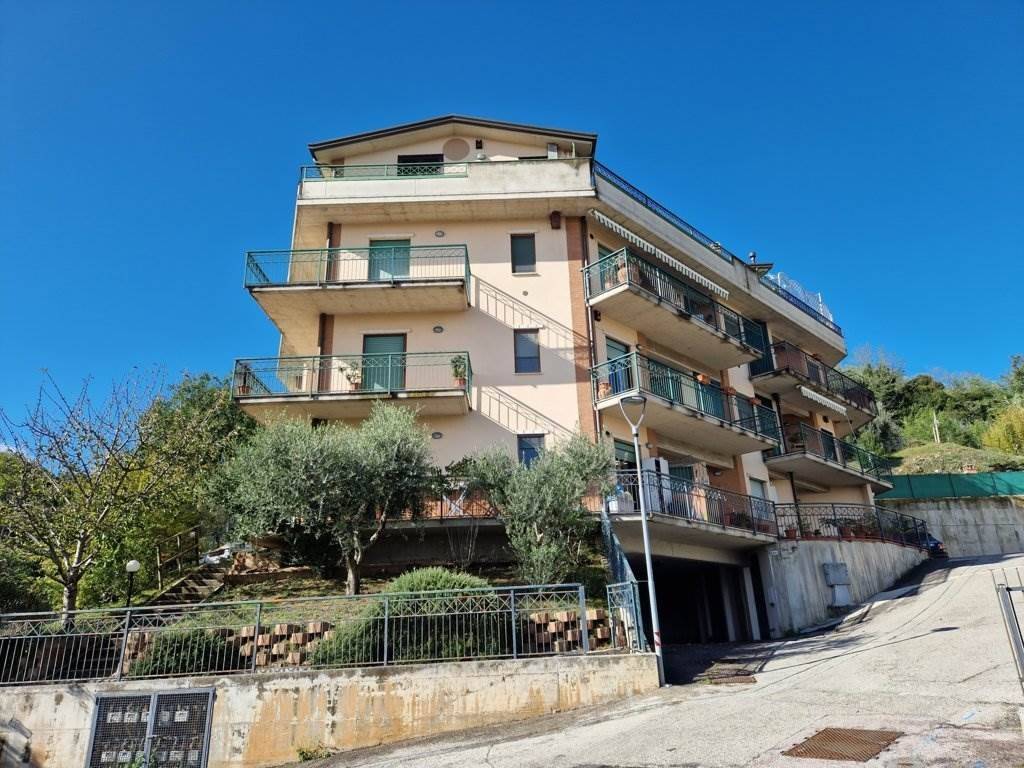 Appartamento in vendita a Perugia via Archiloco, 53