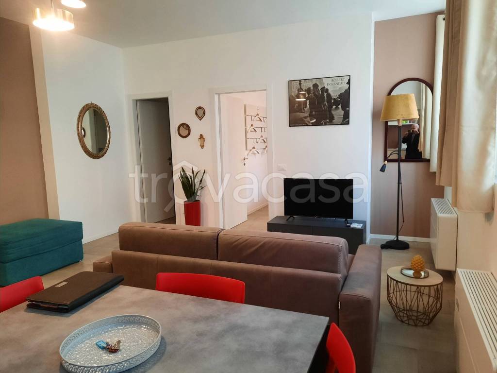 Appartamento in vendita a Milano via Staro