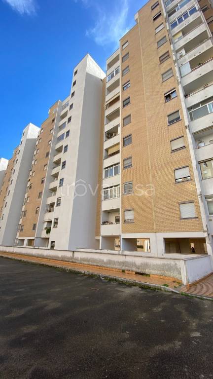 Appartamento in vendita a Latina viale Le Corbusier, 445