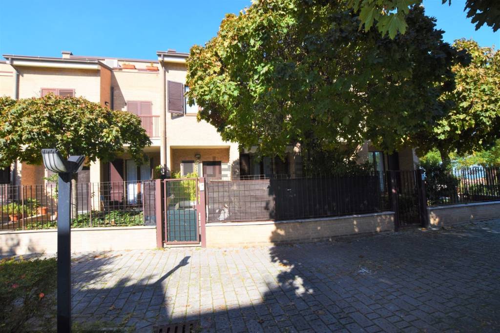 Villa a Schiera in vendita a Porto San Giorgio via Pian della Noce, 96