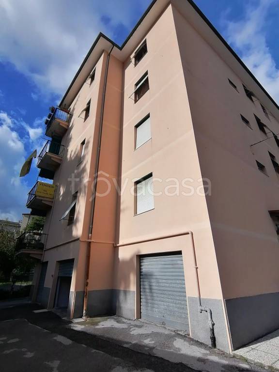 Appartamento in vendita a Serra Riccò via Francesco Pedemonte, 5