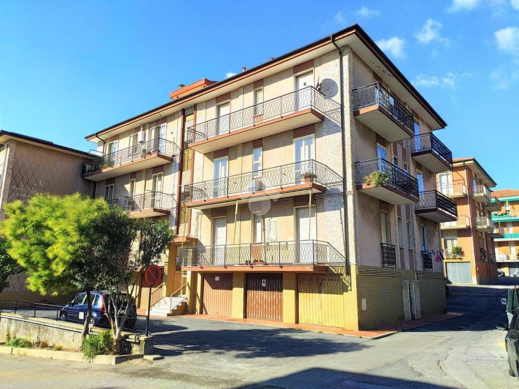 Appartamento in vendita a Ceriale via Magnone, 125
