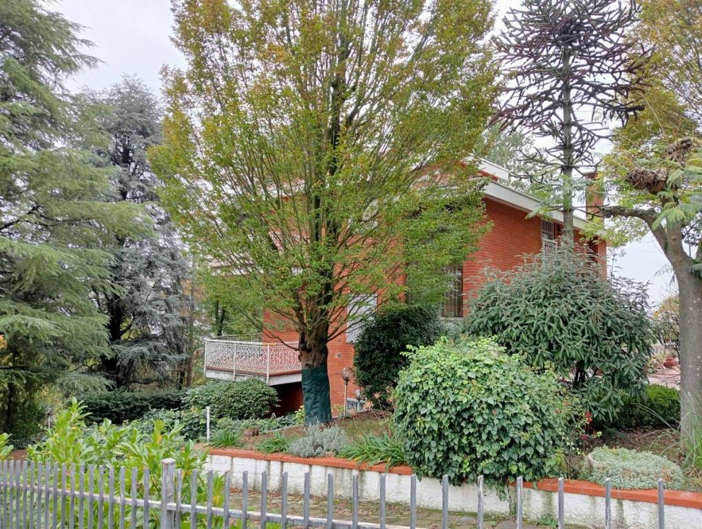 Villa Bifamiliare in vendita a Pietra Marazzi