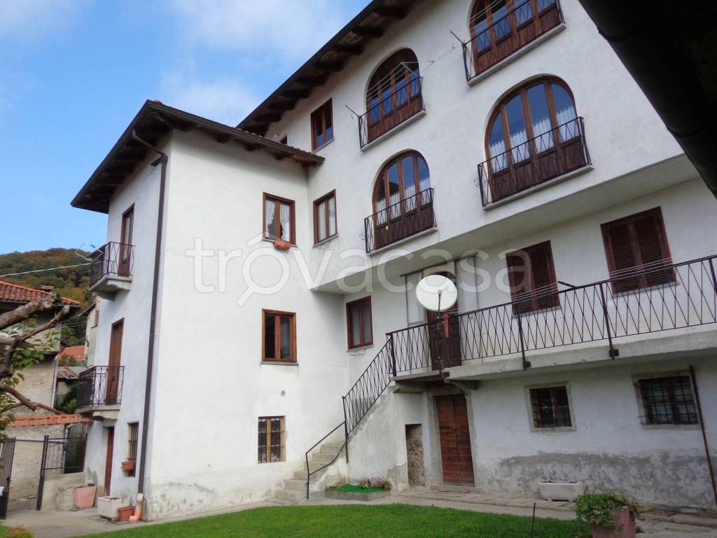 Appartamento in vendita a Varallo frazione Cavaglia