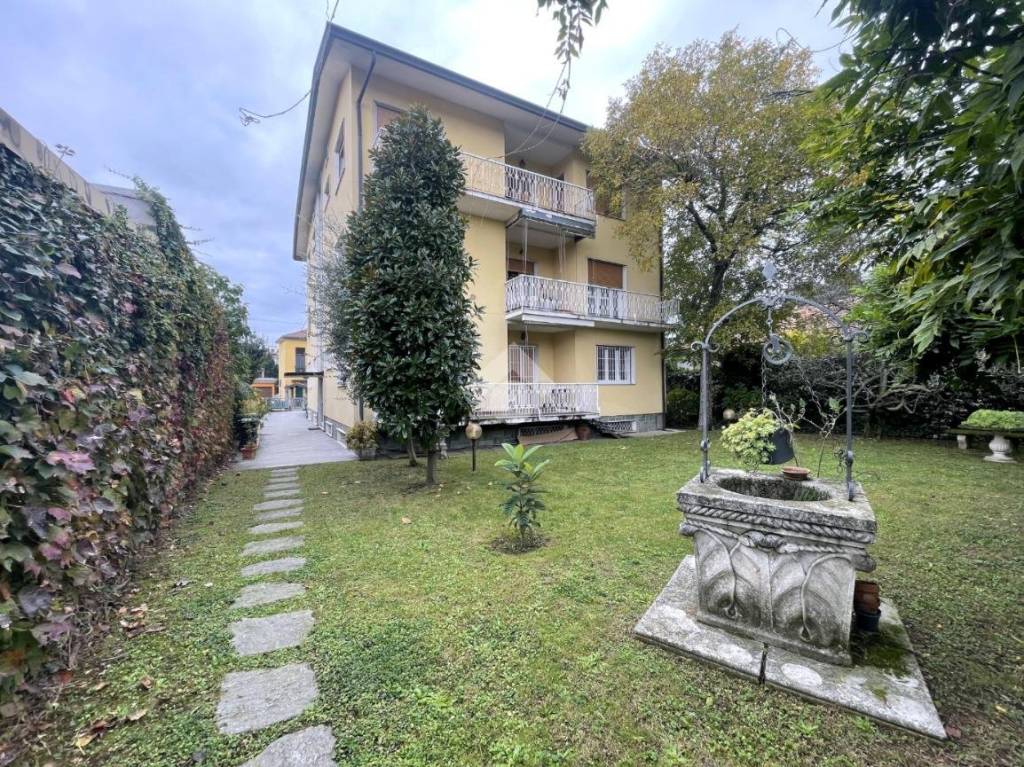 Appartamento in vendita a Castellanza viale Italia, 14