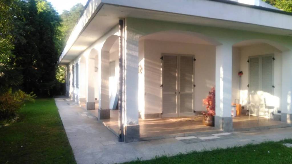 Villa in vendita a Carimate via del golf
