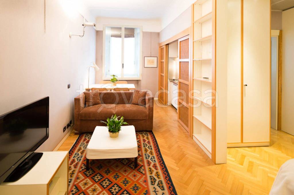 Appartamento in affitto a Milano via Borgonuovo