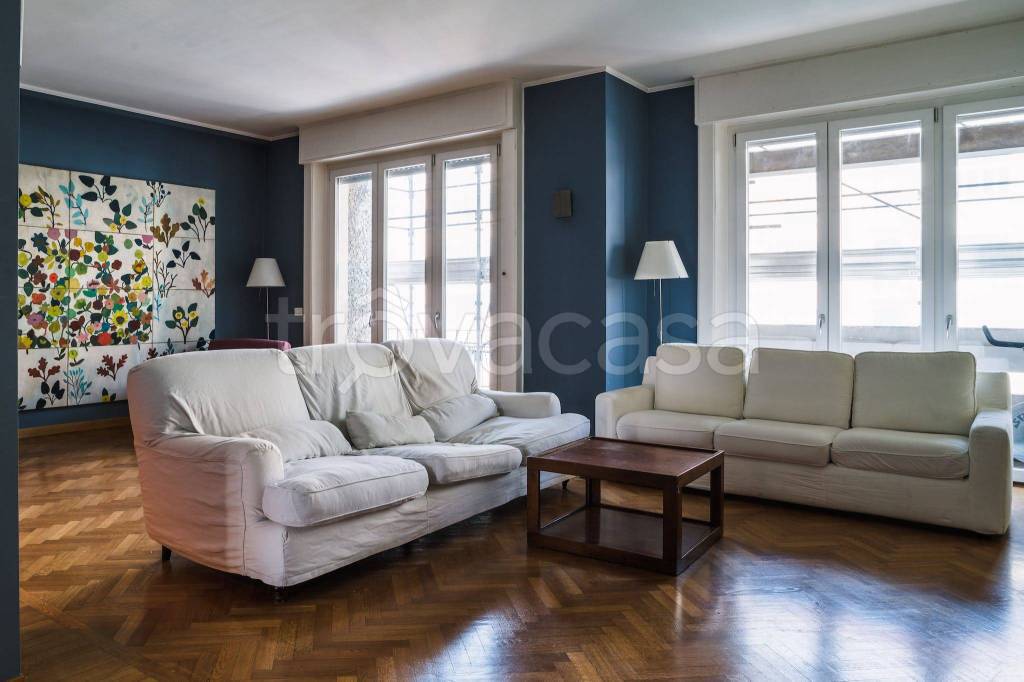 Appartamento in affitto a Milano viale Andrea Doria