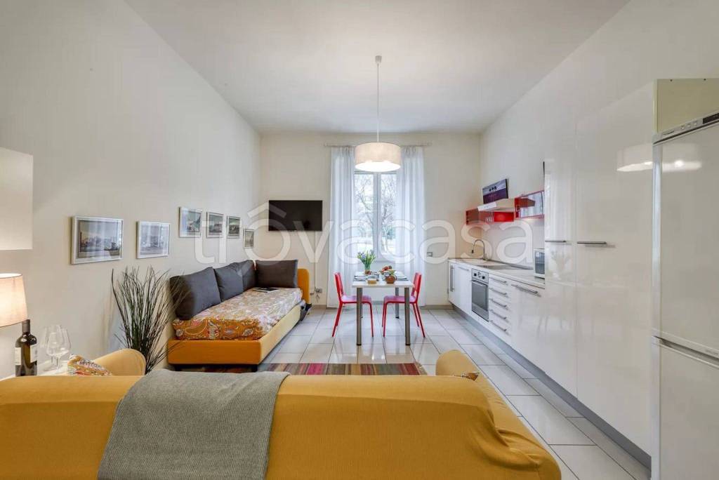 Appartamento in affitto a Milano viale Coni Zugna