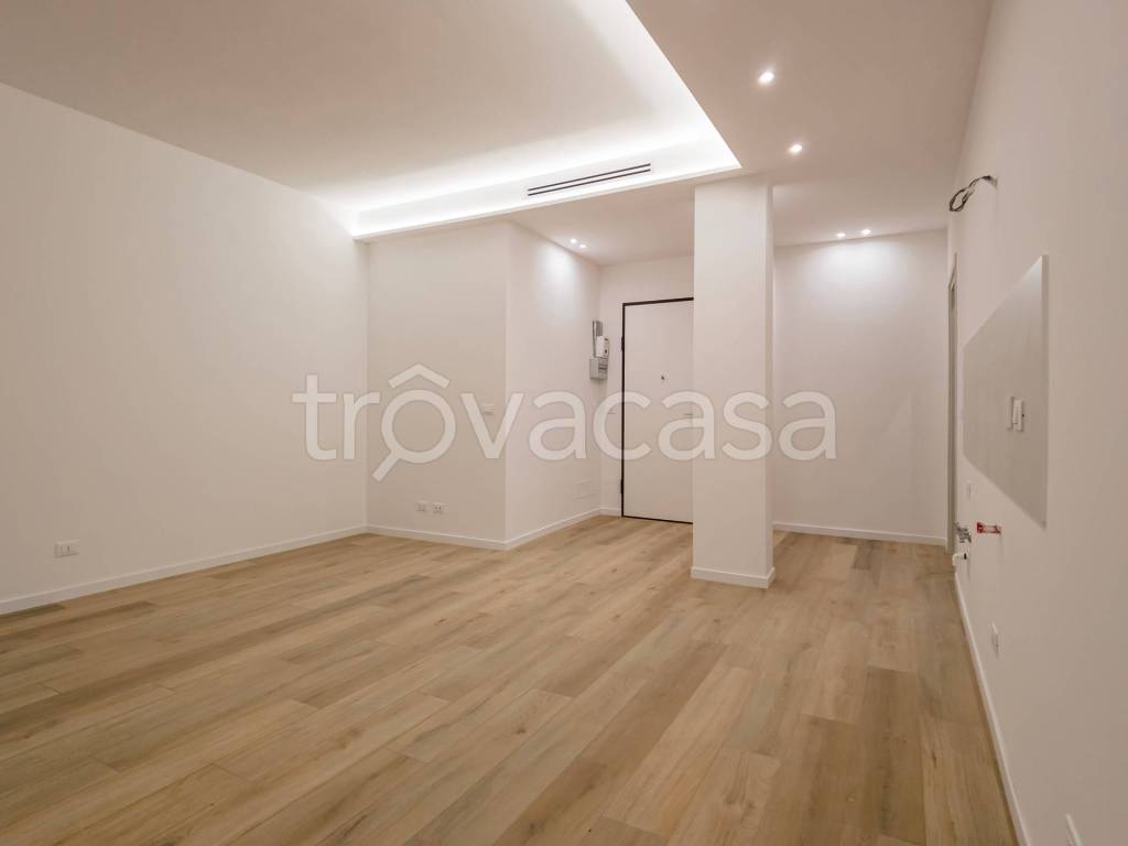 Appartamento in vendita a Torino via Tirreno, 143/11